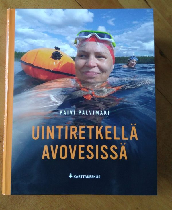 Uintiretkellä avovesissä kirjan kansikuva.